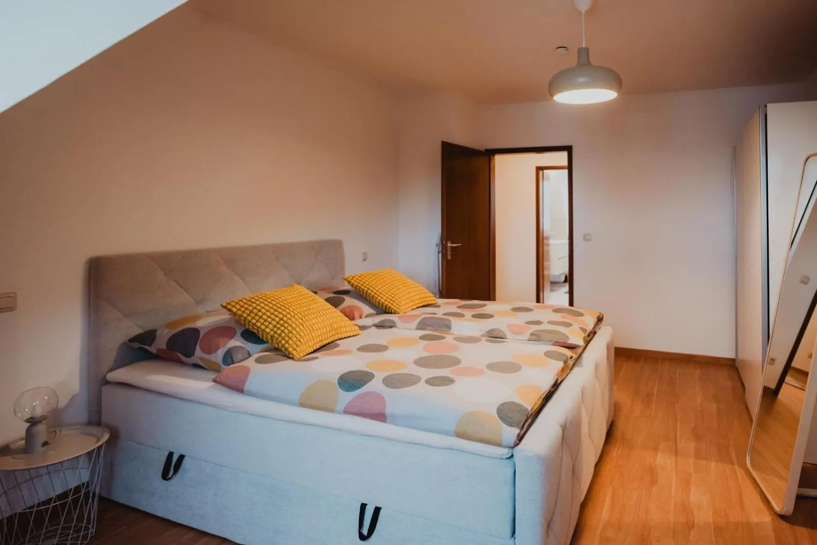 Apartmán Zentral, Loggia, Tg-Platz Augsburg